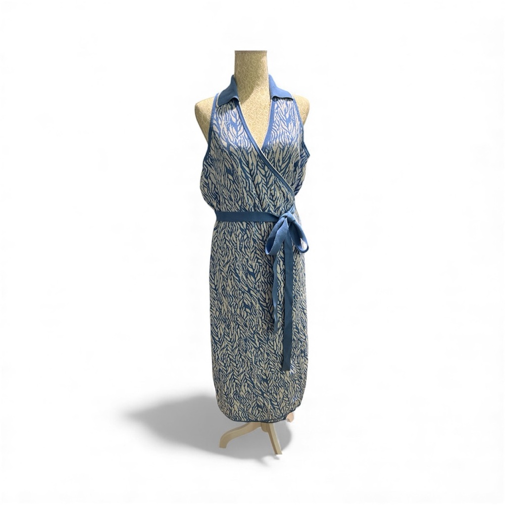 Diane Von Furstenberg Blue and White Wrap Dress - Picture 3 of 6